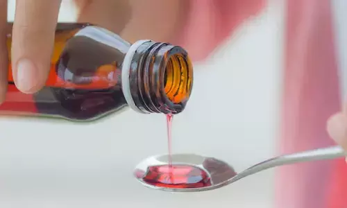 ಉತ್ತರ ಪ್ರದೇಶ| 2 ಪ್ರತ್ಯೇಕ ಕಾರ್ಯಾಚರಣೆ: ಕೊಡೈನ್ ಮಿಶ್ರಿತ ಕೆಮ್ಮಿನ ಸಿರಪ್ ವಶ; 6 ಮಂದಿ ಬಂಧನ