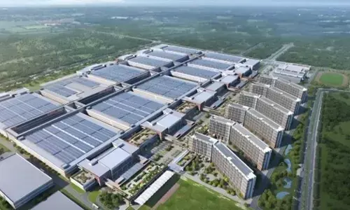 ಬೆಂಗಳೂರು | ಮಹಿಳೆಯರೇ ಮುಂಚೂಣಿಯಲ್ಲಿರುವ ದೇವನಹಳ್ಳಿಯ ಫಾಕ್ಸ್‌ಕಾನ್ iPhone ಘಟಕದಲ್ಲಿ 30 ಸಾವಿರ ಉದ್ಯೋಗಿಗಳ ನೇಮಕಾತಿ