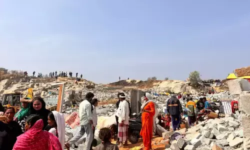 ಕೋಗಿಲು ಬಡಾವಣೆ ತೆರವು : 400 ಕುಟುಂಬಗಳಿಗೆ ಶಾಶ್ವತ ಮನೆ ನಿರ್ಮಿಸಲು ಭೂಮಿ-ವಸತಿ ಹಕ್ಕು ವಂಚಿತರ ಹೋರಾಟ ಸಮಿತಿ ಆಗ್ರಹ