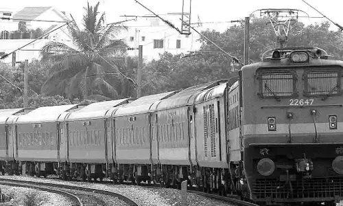 ಯಾದಗಿರಿ ರೈಲು ಮಾರ್ಗದ ಅಂತಿಮ ಸಮೀಕ್ಷೆಗೆ ಆದೇಶ‌ ; ದಶಕಗಳ ಜನರ ಕನಸಿಗೆ ಮತ್ತೆ ಮೂಡಿವೆ ರೆಕ್ಕೆ