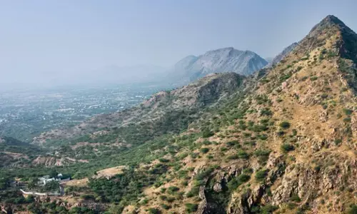 ಹೊಸ ಗಣಿಗಾರಿಕೆಗೆ ನಿಷೇಧ, ಸಂರಕ್ಷಿತ ವಲಯದ ವಿಸ್ತರಣೆ: ಅರಾವಳಿ ರಕ್ಷಣೆಗಾಗಿ ಕೇಂದ್ರದ ಯೋಜನೆ