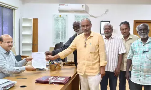 ಕೊಪ್ಪಳ | ಕಳಪೆ ಬಿಸಿಯೂಟ ಪೂರೈಕೆ ಆರೋಪ: ಏಜೆನ್ಸಿ, ಗುತ್ತಿಗೆದಾರರ ವಿರುದ್ಧ ಕ್ರಮಕ್ಕೆ ಆಗ್ರಹ