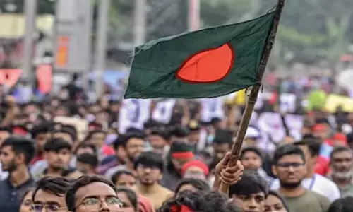 ಬಾಂಗ್ಲಾದೇಶದಲ್ಲಿ ಮುಂದುವರಿದ ಉದ್ವಿಗ್ನತೆ: ಢಾಕಾ ವಿವಿಯಲ್ಲಿ ಭಾರತದ ವಿರುದ್ಧ ಪ್ರತಿಭಟನೆ