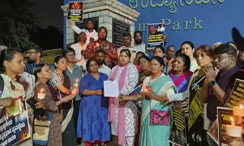 Bengaluru | ಹುಬ್ಬಳ್ಳಿಯಲ್ಲಿ ನಡೆದ ಮರ್ಯಾದೆಗೇಡು ಹತ್ಯೆ ಖಂಡಿಸಿ ಪ್ರತಿಭಟನೆ