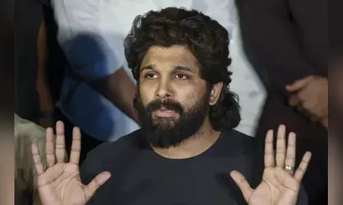 ‘Pushpa 2’ ಕಾಲ್ತುಳಿತ | ಚಾರ್ಜ್ ಶೀಟ್ ನಲ್ಲಿ ನಟ ಅಲ್ಲು ಅರ್ಜುನ್ ಹೆಸರು