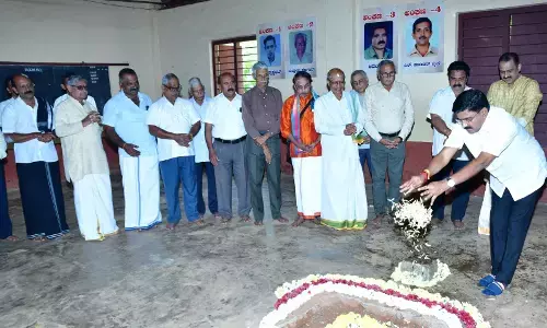 ವಿಟ್ಲ: ವಿಟ್ಠಲ ಪ್ರೌಢಶಾಲೆಯಲ್ಲಿ ಅಮೃತ ಸೌಧದ  ಶಿಲಾ ಪೂಜನ ಕಾರ್ಯಕ್ರಮ