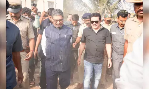 ಕೋಗಿಲು ಸಮೀಪ ಅನಧಿಕೃತ ಮನೆಗಳ ತೆರವು; ಸ್ಥಳಕ್ಕೆ ಭೇಟಿ ನೀಡಿದ ಸಚಿವ ಝಮೀರ್ ಅಹ್ಮದ್ ಖಾನ್