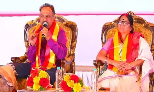 ಹಿಂದಿ ಎಂಬ ಭೂತ ಓಡಿಸಲು ದ್ವಿಭಾಷಾ ನೀತಿ, ಸಂವಿಧಾನ ತಿದ್ದುಪಡಿ ಆಗಲಿ : ಆನಂದ ಗುರು