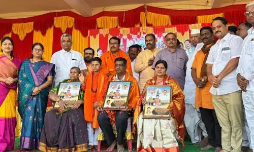 ಕಮಲಾಪುರ: ಮೂವರು ಸಾಧಕರಿಗೆ ಕಳ್ಳಿಮಠದ ಕಲ್ಪವೃಕ್ಷ ಪ್ರಶಸ್ತಿ ಪ್ರದಾನ