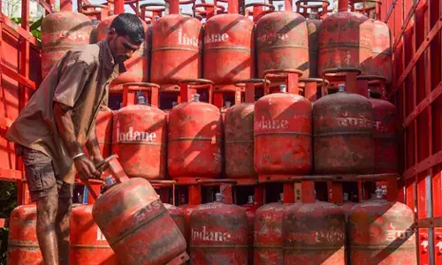 ಅಮೆರಿಕದಿಂದ ಎಲ್‌ಪಿಜಿ ಆಮದು; ಬದಲಾಗಲಿದೆ ಅಡುಗೆ ಅನಿಲ ಸಬ್ಸಿಡಿ ಸೂತ್ರ!