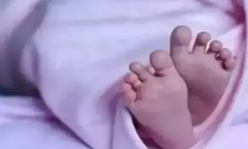 ಕೊಪ್ಪಳ | ಮುಳ್ಳುಕಂಟಿಯಲ್ಲಿ ನವಜಾತ ಹೆಣ್ಣು ಶಿಶು ಪತ್ತೆ