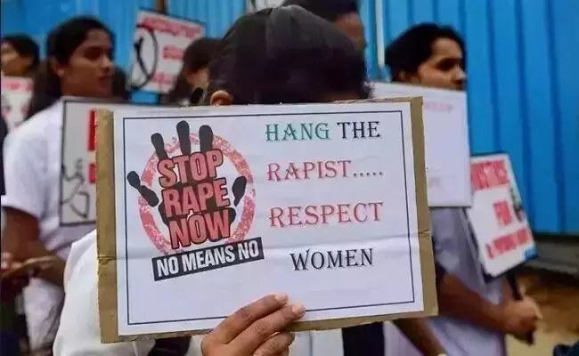 Haryana| ಮಹಿಳೆ ಮೇಲೆ ಸಾಮೂಹಿಕ ಅತ್ಯಾಚಾರ ಎಸಗಿ ಚಲಿಸುತ್ತಿದ್ದ ವ್ಯಾನ್‌ನಿಂದ ಹೊರಕ್ಕೆ ತಳ್ಳಿದ ದುಷ್ಕರ್ಮಿಗಳು: ಸ್ಥಿತಿ ಗಂಭೀರ