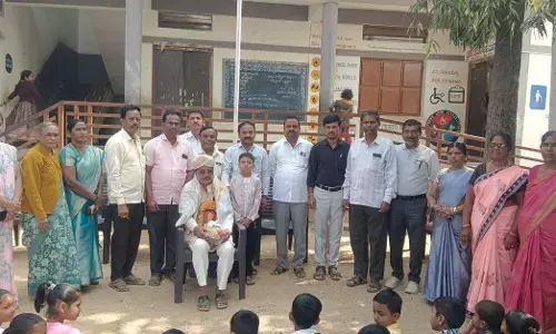 ಕುಕನೂರು | ಶಿಕ್ಷಕ ವೀರನಗೌಡ ಪಾಟೀಲರಿಗೆ ವಯೋನಿವೃತ್ತಿ ಬೀಳ್ಕೊಡುಗೆ