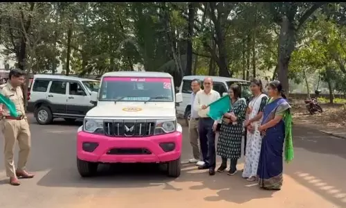 ಅಕ್ಕ ಪಡೆ ಯೋಜನೆಯ ವಾಹನಕ್ಕೆ ಚಾಲನೆ