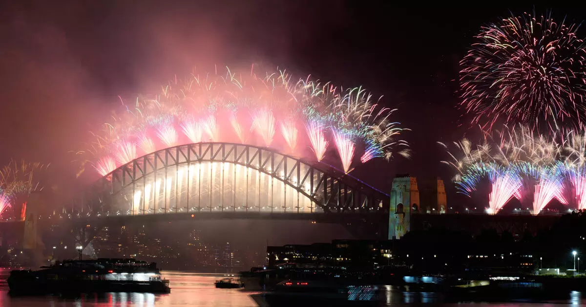 ಕೊರೆಯುವ ಚಳಿಯಲ್ಲೂ 2026ಕ್ಕೆ ಭವ್ಯ ಸ್ವಾಗತ, ಸಂಭ್ರಮಾಚರಣೆ