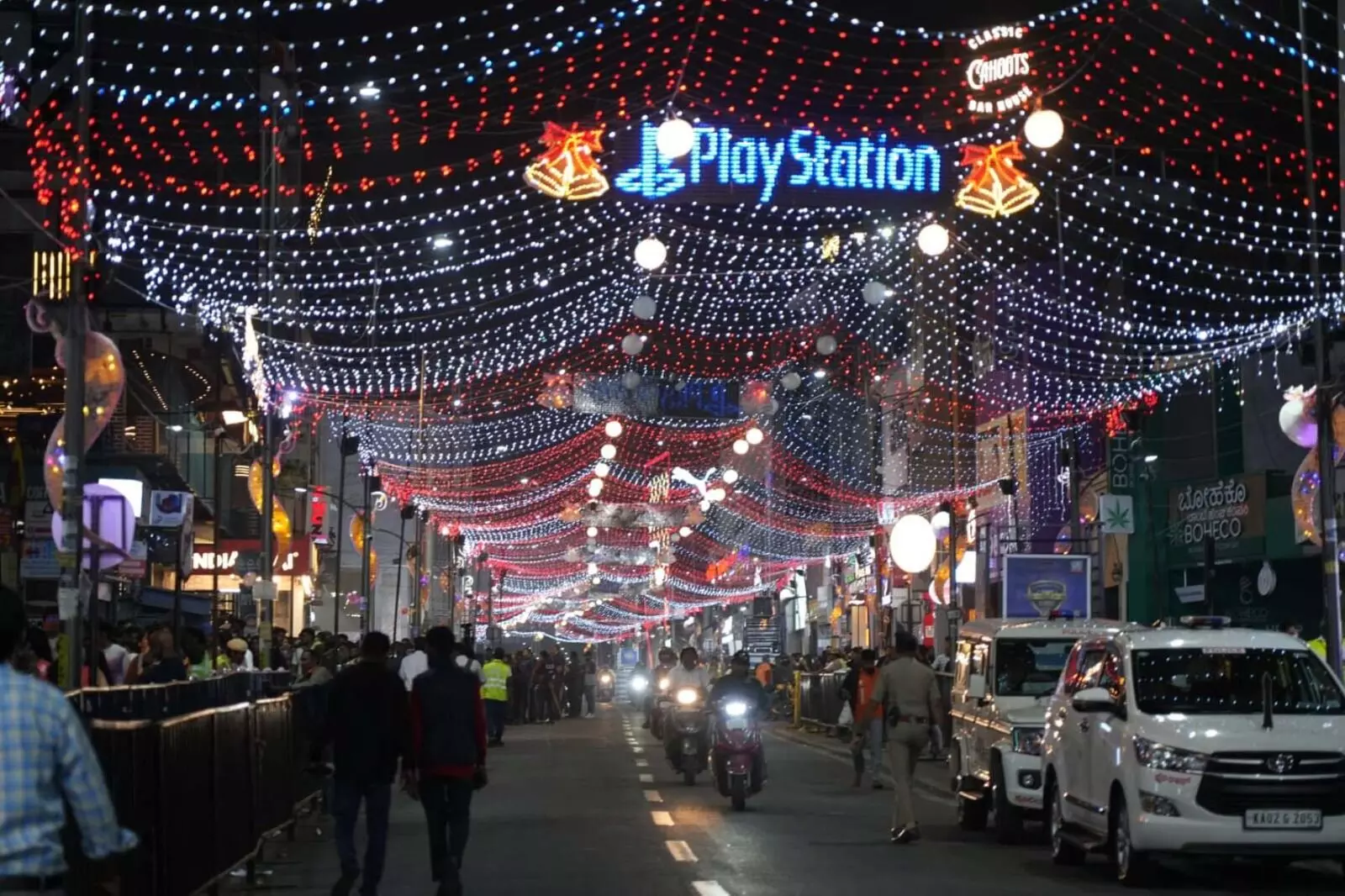 PHOTOS | ಬೆಂಗಳೂರಿನಲ್ಲಿ ಹೊಸ ವರ್ಷದ ಸಂಭ್ರಮಾಚರಣೆ