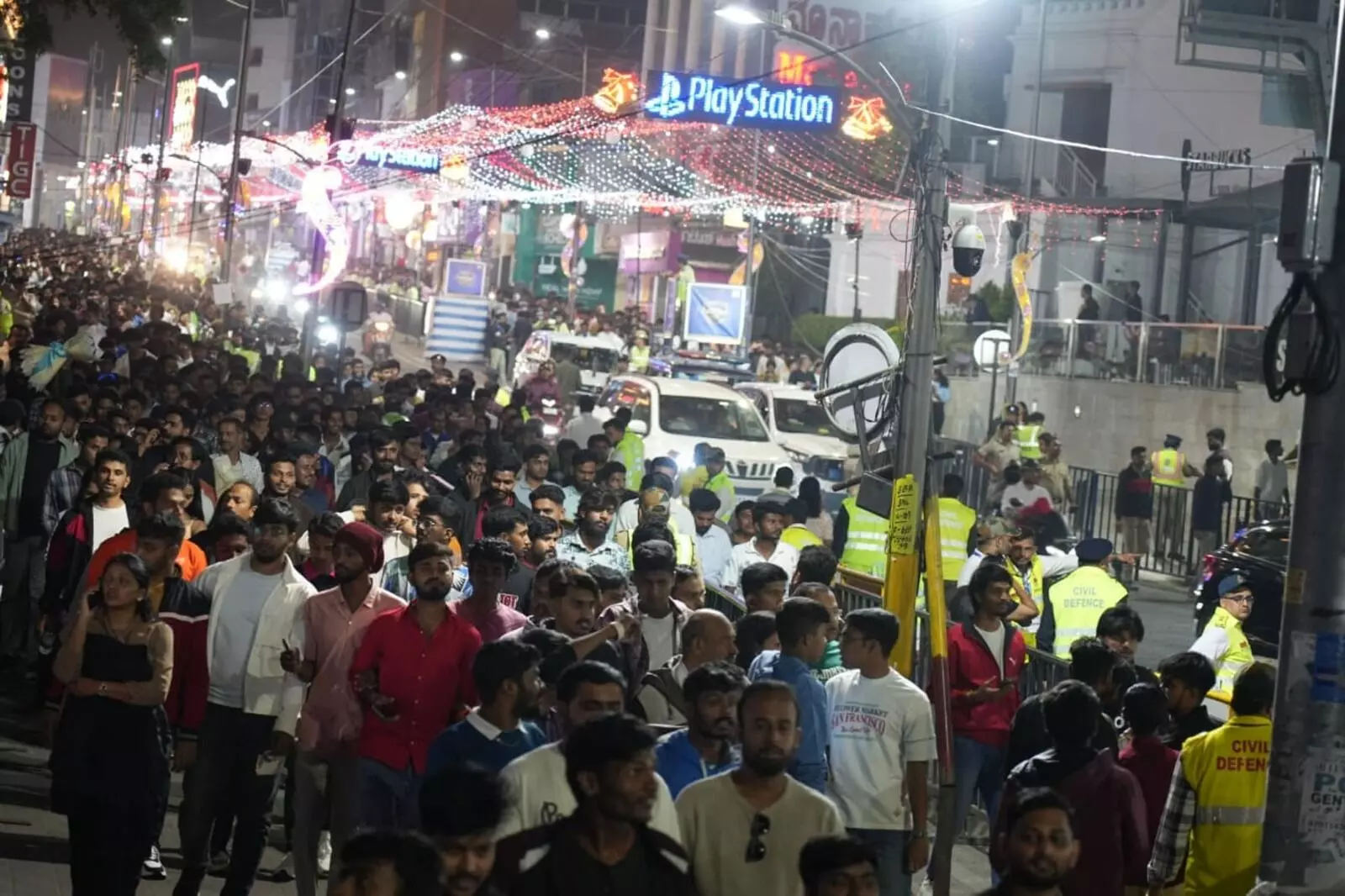 PHOTOS | ಬೆಂಗಳೂರಿನಲ್ಲಿ ಹೊಸ ವರ್ಷದ ಸಂಭ್ರಮಾಚರಣೆ