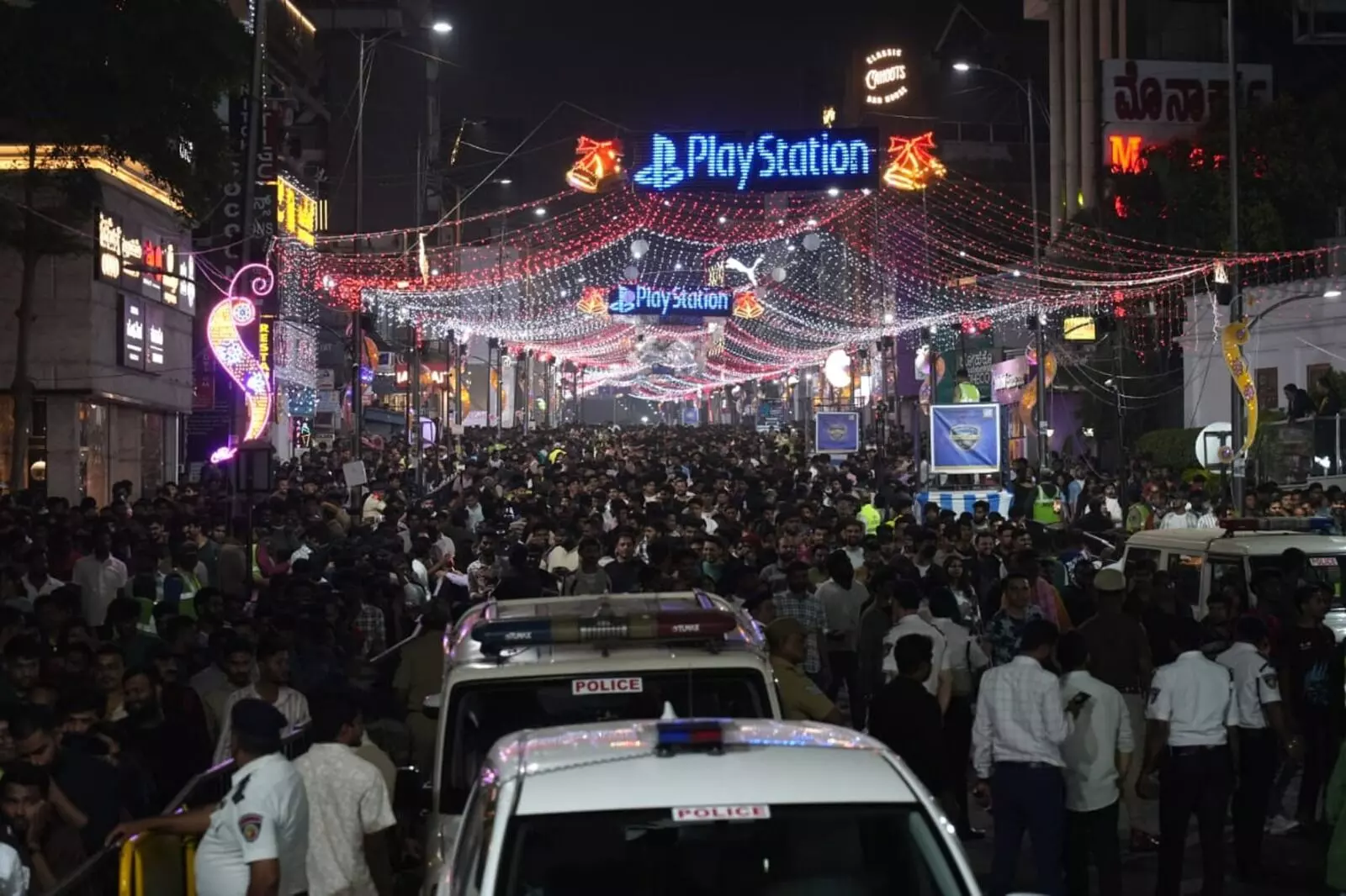 PHOTOS | ಬೆಂಗಳೂರಿನಲ್ಲಿ ಹೊಸ ವರ್ಷದ ಸಂಭ್ರಮಾಚರಣೆ