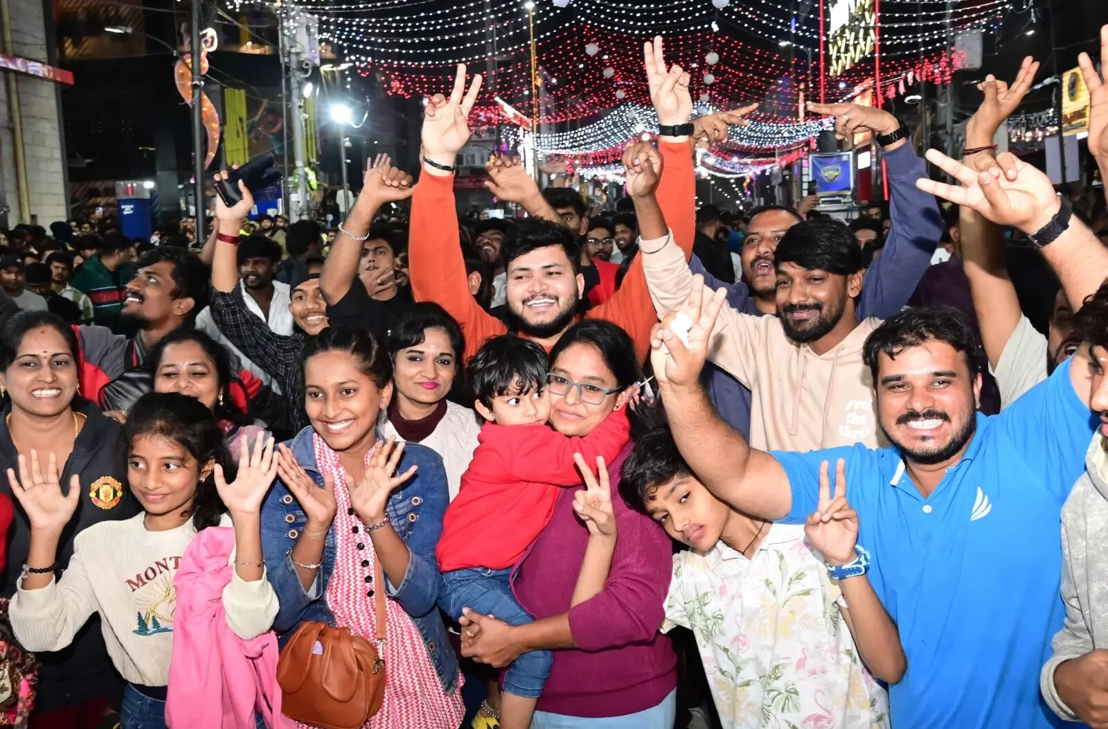 PHOTOS | ಬೆಂಗಳೂರಿನಲ್ಲಿ ಹೊಸ ವರ್ಷದ ಸಂಭ್ರಮಾಚರಣೆ