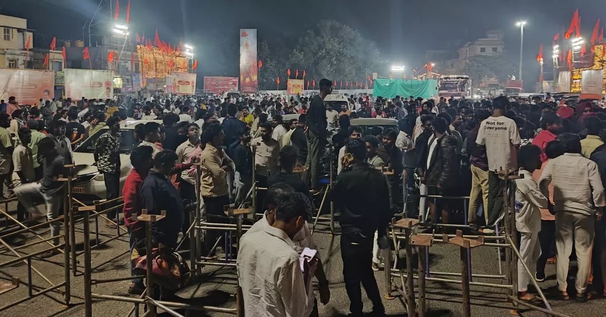 Ballari | ಜನಾರ್ಧನ ರೆಡ್ಡಿ ಮನೆ ಸಮೀಪ ಎರಡು ಗುಂಪುಗಳ ನಡುವೆ ಘರ್ಷಣೆ; ಕಲ್ಲು ತೂರಾಟ