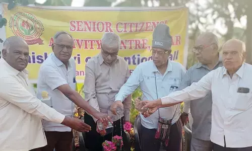 ಬೀದರ್ | ಚಾಂಬೋಳ ಗ್ರಾಮದಲ್ಲಿ ಹಿರಿಯ ನಾಗರಿಕರಿಂದ ಹೊಸ ವರ್ಷಾಚರಣೆ, ಪರಿಸರ ಜಾಗೃತಿ ಅಭಿಯಾನ