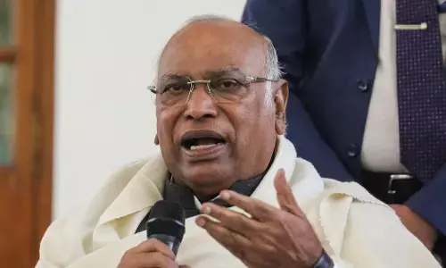 ಮೋದಿ ಸರಕಾರ ಶುದ್ಧ ಗಾಳಿ ಅಥವಾ ನೀರು ಒದಗಿಸುವಲ್ಲಿ ವಿಫಲವಾಗಿದೆ: ಖರ್ಗೆ