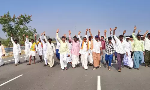 ಯಾದಗಿರಿ | ಚೆನೈ–ಸೂರತ್ ಭಾರತಮಾಲಾ ಹೆದ್ದಾರಿ ಯೋಜನೆಗೆ ರೈತರ ವಿರೋಧ : ಉಮೇಶ್ ಮುದ್ನಾಳ್ ನೇತೃತ್ವದಲ್ಲಿ ಪ್ರತಿಭಟನೆ