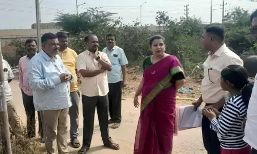 ಮರಿಯಮ್ಮನಹಳ್ಳಿ | ಸರಕಾರಿ ಜಾಗ ಒತ್ತುವರಿ ದೂರು: ಸ್ಥಳಕ್ಕೆ ತಹಶೀಲ್ದಾರ್ ಭೇಟಿ