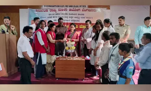 ಚಿತ್ತಾಪುರ | ವಿದ್ಯಾರ್ಥಿಗಳು ದುಶ್ಚಟಗಳಿಂದ ದೂರವಿದ್ದು, ಉತ್ತಮ ಭವಿಷ್ಯ ರೂಪಿಸಿಕೊಳ್ಳಿ: ನಾಗಲಕ್ಷ್ಮೀ ಚೌಧರಿ