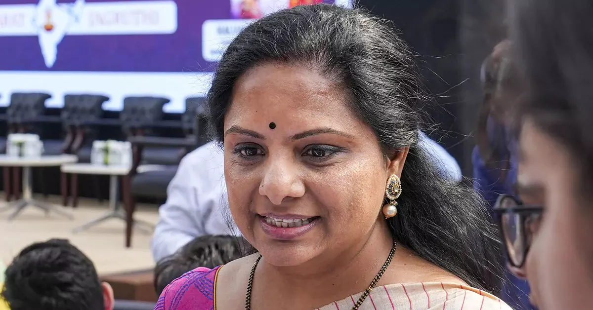 Telangana | BRSಗೆ ಶಾಸಕಿ ಕವಿತಾ ವಿದಾಯ; ಹೊಸಪಕ್ಷ ಸ್ಥಾಪನೆಯ ಘೋಷಣೆ Telangana | BRSಗೆ ಶಾಸಕಿ ಕವಿತಾ ವಿದಾಯ; ಹೊಸಪಕ್ಷ ಸ್ಥಾಪನೆಯ ಘೋಷಣೆ