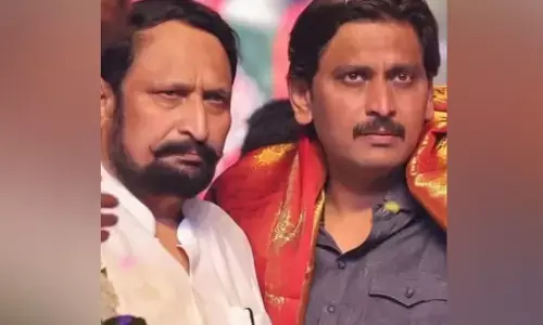 Belagavi | ಹಲ್ಲೆ ಆರೋಪ; ಶಾಸಕ ಲಕ್ಷ್ಮಣ ಸವದಿ, ಪುತ್ರ ಚಿದಾನಂದ ಸವದಿ ಸೇರಿ 8 ಮಂದಿ ವಿರುದ್ಧ ಎಫ್‌ಐಆರ್‌