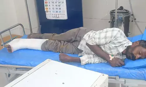 Chamarajanagar | ಜಮೀನಿನಲ್ಲಿ ಮಲಗಿದ್ದ ರೈತನ ಮೇಲೆ ಕಾಡಾನೆ ದಾಳಿ; ಆಸ್ಪತ್ರೆಗೆ ದಾಖಲು