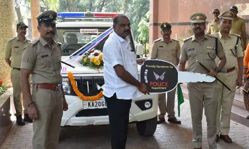 ಕುಂದಾಪುರ ಶಾಸಕರ ನಿಧಿಯಿಂದ ಪೊಲೀಸ್ ಜೀಪ್ ಹಸ್ತಾಂತರ