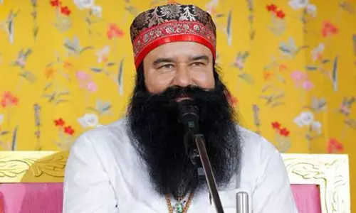 ಪರೋಲ್‌ ನಲ್ಲಿ ಜೈಲಿನಿಂದ ಹೊರಬಂದ ಡೇರಾ ಮುಖ್ಯಸ್ಥ ಗುರ್ಮಿತ್ ಸಿಂಗ್