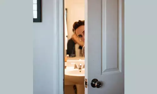 KUNDAPURA |ಪಾಂಡೇಶ್ವರ ಗ್ರಾಮದಲ್ಲಿ  ಬಾತ್ ರೂಂಗೆ ಇಣುಕಿ ನೋಡಿ  ಪರಾರಿಯಾಗುತ್ತಿರುವ ಕಿಡಿಗೇಡಿ: ಆತಂಕದಲ್ಲಿ ಗ್ರಾಮಸ್ಥರು