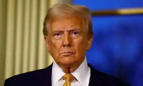 Venezuela | ರಷ್ಯಾ ತೈಲ ಟ್ಯಾಂಕರ್ ವಶಪಡಿಸಿಕೊಂಡ ಅಮೆರಿಕ : ಗ್ರೀನ್‍ಲ್ಯಾಂಡ್ ವಶಕ್ಕೆ ಮುಂದಾದ ಟ್ರಂಪ್