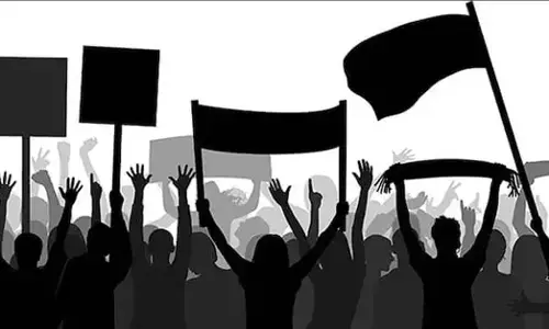 ಕೊರಗ ಸಮುದಾಯದ ಮೀಸಲು ಮನೆ ನಿವೇಶನ ಹಸ್ತಾಂತರಕ್ಕೆ ಒತ್ತಾಯಿಸಿ ಫಲಾನುಭವಿಗಳಿಂದ 12 ತಾಸುಗಳ ಸತ್ಯಾಗ್ರಹ