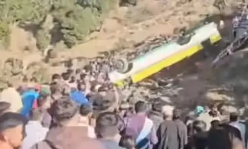 Himachal Pradesh | 500 ಅಡಿ ಆಳದ ಕಣಿವೆಗೆ ಉರುಳಿ ಬಿದ್ದ ಖಾಸಗಿ ಬಸ್: 12 ಮಂದಿ ಮೃತ್ಯು; 35 ಮಂದಿಗೆ ಗಾಯ