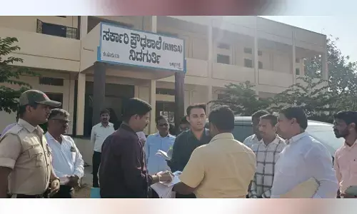 ಸಂಡೂರು | ವಿವಿಧ ಸರ್ಕಾರಿ ಶಾಲೆಗಳಿಗೆ ಅಧಿಕಾರಿಗಳ ಭೇಟಿ : ಕಾಮಗಾರಿ, ಶೈಕ್ಷಣಿಕ ಪ್ರಗತಿ ಪರಿಶೀಲನೆ