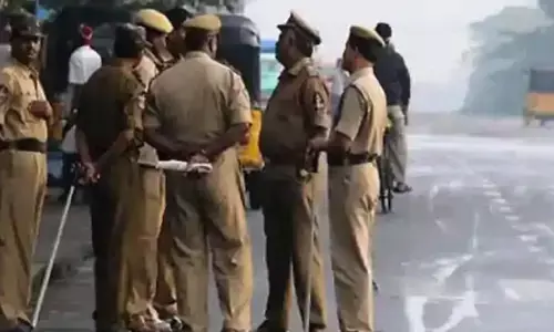 ಉತ್ತರ ಪ್ರದೇಶ | ಪುತ್ರಿಯನ್ನು ಅಪಹರಿಸುತ್ತಿದ್ದಾಗ ರಕ್ಷಿಸಲು ಮುಂದಾಗಿದ್ದ ದಲಿತ ಮಹಿಳೆಯ ಹತ್ಯೆ; ಗ್ರಾಮಕ್ಕೆ ಪೊಲೀಸ್ ಭದ್ರತೆ