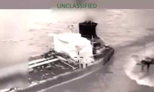 ತೈಲ ಟ್ಯಾಂಕರ್ ವಶ ಪಡಿಸಿದ ಅಮೆರಿಕ; ಯಾಕಾಗಿ ಈ ಕ್ರಮ? ʼಶ್ಯಾಡೋ ಫ್ಲೀಟ್ʼ ಹೇಗೆ ಕಾರ್ಯನಿರ್ವಹಿಸುತ್ತದೆ?