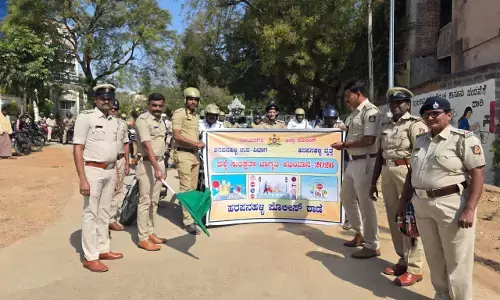 ರಸ್ತೆ ಸುರಕ್ಷತಾ ನಿಯಮಗಳನ್ನು ಕಡ್ಡಾಯವಾಗಿ ಪಾಲಿಸಿ:  ಡಿವೈಎಸ್‌ಪಿ ಸಂತೋಷ್ ಚೌಹಾಣ್