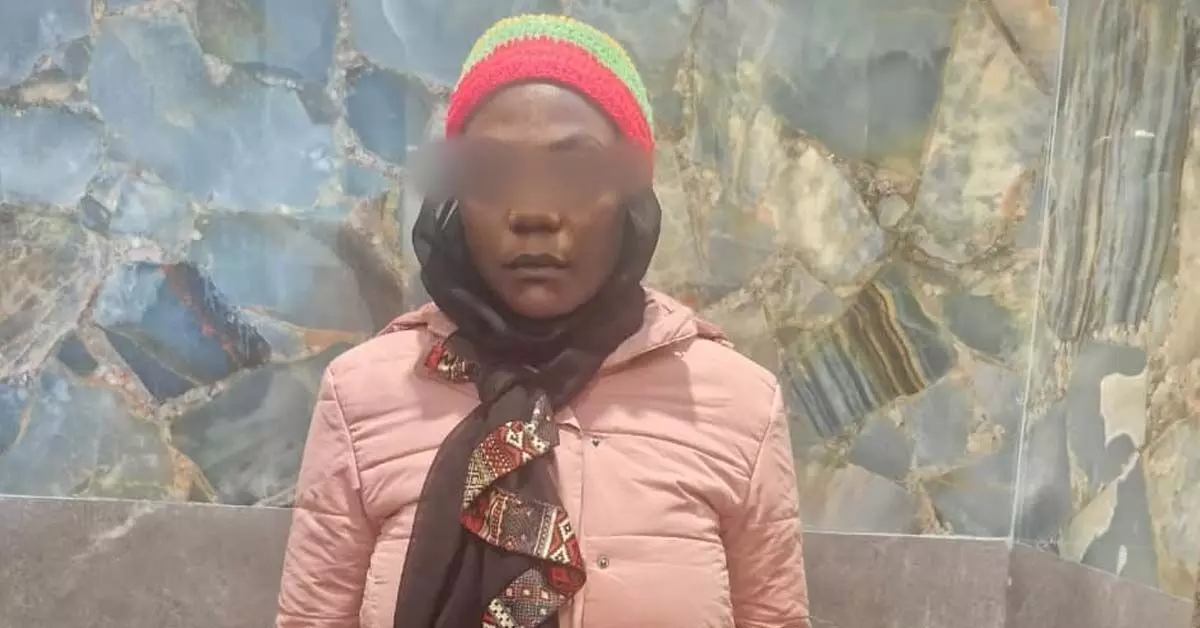 Mangaluru | ಪೆಡ್ಲರ್ಗಳಿಗೆ ಮಾದಕ ವಸ್ತು ಪೂರೈಕೆ ಮಾಡುತ್ತಿದ್ದ ಉಗಾಂಡ ಮೂಲದ ಮಹಿಳೆ ಸೆರೆ Mangaluru | ಪೆಡ್ಲರ್ಗಳಿಗೆ ಮಾದಕ ವಸ್ತು ಪೂರೈಕೆ ಮಾಡುತ್ತಿದ್ದ ಉಗಾಂಡ ಮೂಲದ ಮಹಿಳೆ ಸೆರೆ