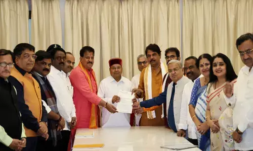 ಕಾನೂನು ಸುವ್ಯವಸ್ಥೆ ವಿಚಾರ : ರಾಜ್ಯಪಾಲರಿಗೆ ದೂರು ಸಲ್ಲಿಸಿದ ಬಿಜೆಪಿ ನಿಯೋಗ