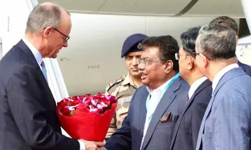 ಬೆಂಗಳೂರಿಗೆ ಆಗಮಿಸಿದ ಜರ್ಮನಿ ಚಾನ್ಸಲರ್ ಫೆಡ್ರಿಕ್ ಮೆರ್ಜ್; ಸಚಿವ ಎಂ.ಬಿ. ಪಾಟೀಲರಿಂದ ಆತ್ಮೀಯ ಸ್ವಾಗತ