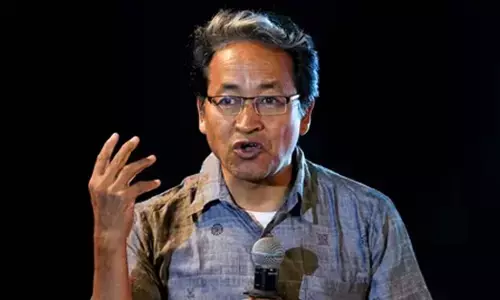 ಸೋನಮ್ ವಾಂಗ್‌ಚುಕ್ ಬಂಧನ| ಸಾಕ್ಷ್ಯವಾಗಿ ನೀಡಿರುವ ವೀಡಿಯೊಗಳಲ್ಲಿ ಅವರೇ ಇಲ್ಲ: ಸುಪ್ರೀಂ ಕೋರ್ಟ್‌ನಲ್ಲಿ ಪತ್ನಿ ವಾದ