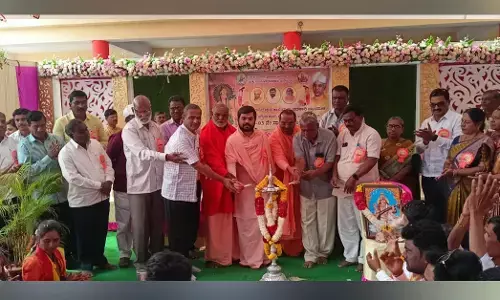 ಕಾಳಗಿ | ಹಿಂದೆ ಗುರು, ಮುಂದೆ ಗುರಿ ಇದ್ದವನು ಎತ್ತರಕ್ಕೆ ಬೆಳೆಯಬಲ್ಲ: ಮುರುಘೇಂದ್ರ ಶ್ರೀ