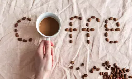 ಕಾಫಿ ಹೇಗೆ ಕುಡಿದರೆ ಚೆನ್ನ? ವೈದ್ಯರ ನಡುವಿನ ಚರ್ಚೆಯ ವಿವರ ಇಲ್ಲಿದೆ…