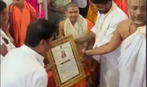 ಶಿರೂರು ಸ್ವಾಮೀಜಿಗೆ ಅಲೆವೂರಿನಲ್ಲಿ ಹುಟ್ಟೂರ ಸನ್ಮಾನ