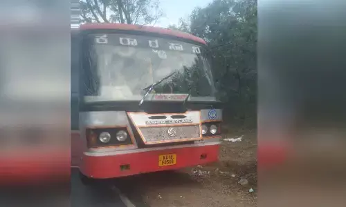 Chamarajanagar | ಬೈಕ್ - ಬಸ್ ನಡುವೆ ಮುಖಾಮುಖಿ ಢಿಕ್ಕಿ; ಇಬ್ಬರು ಯುವಕರು ಮೃತ್ಯು